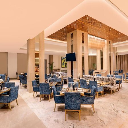 Sandal Suites By Lemon Tree Hotels Noida Zewnętrze zdjęcie