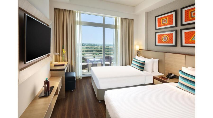 Sandal Suites By Lemon Tree Hotels Noida Zewnętrze zdjęcie