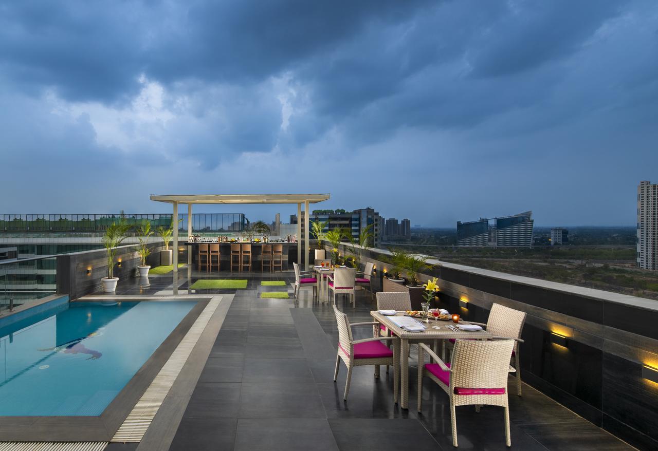 Sandal Suites By Lemon Tree Hotels Noida Zewnętrze zdjęcie