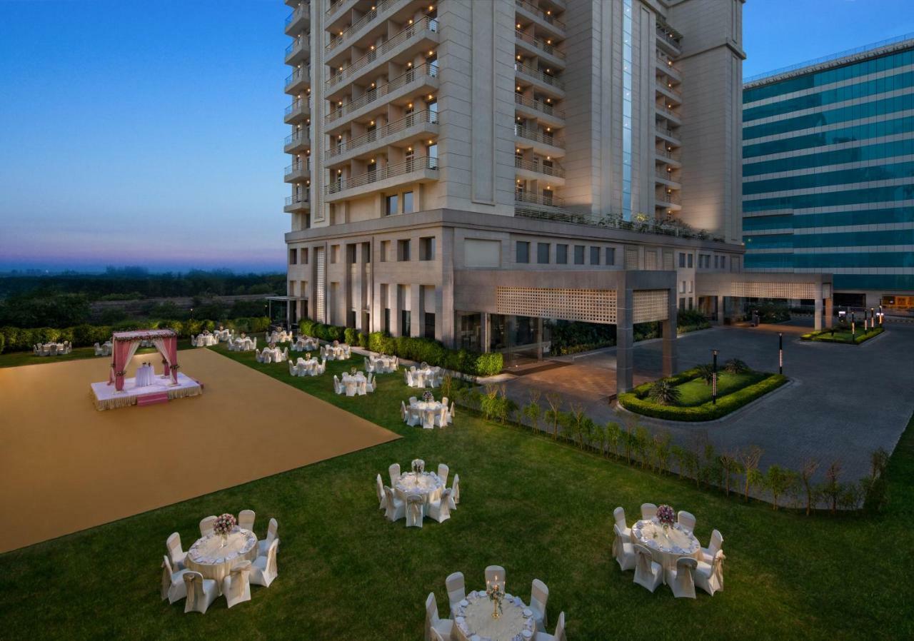 Sandal Suites By Lemon Tree Hotels Noida Zewnętrze zdjęcie