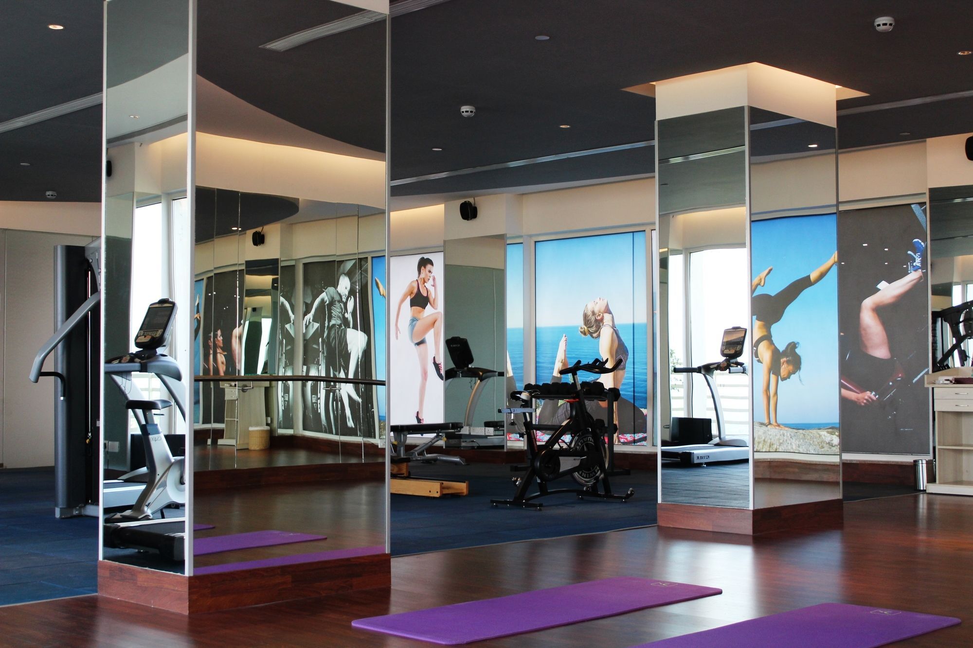 Sandal Suites By Lemon Tree Hotels Noida Zewnętrze zdjęcie